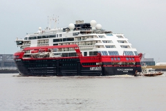 Roald-Amundsen_F3815